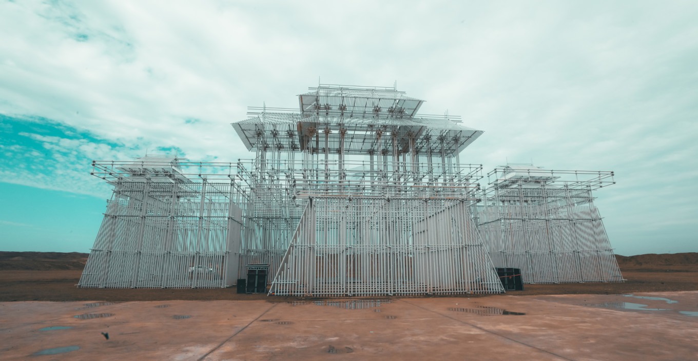 Another view of Wujie showing its intricate steel framework
