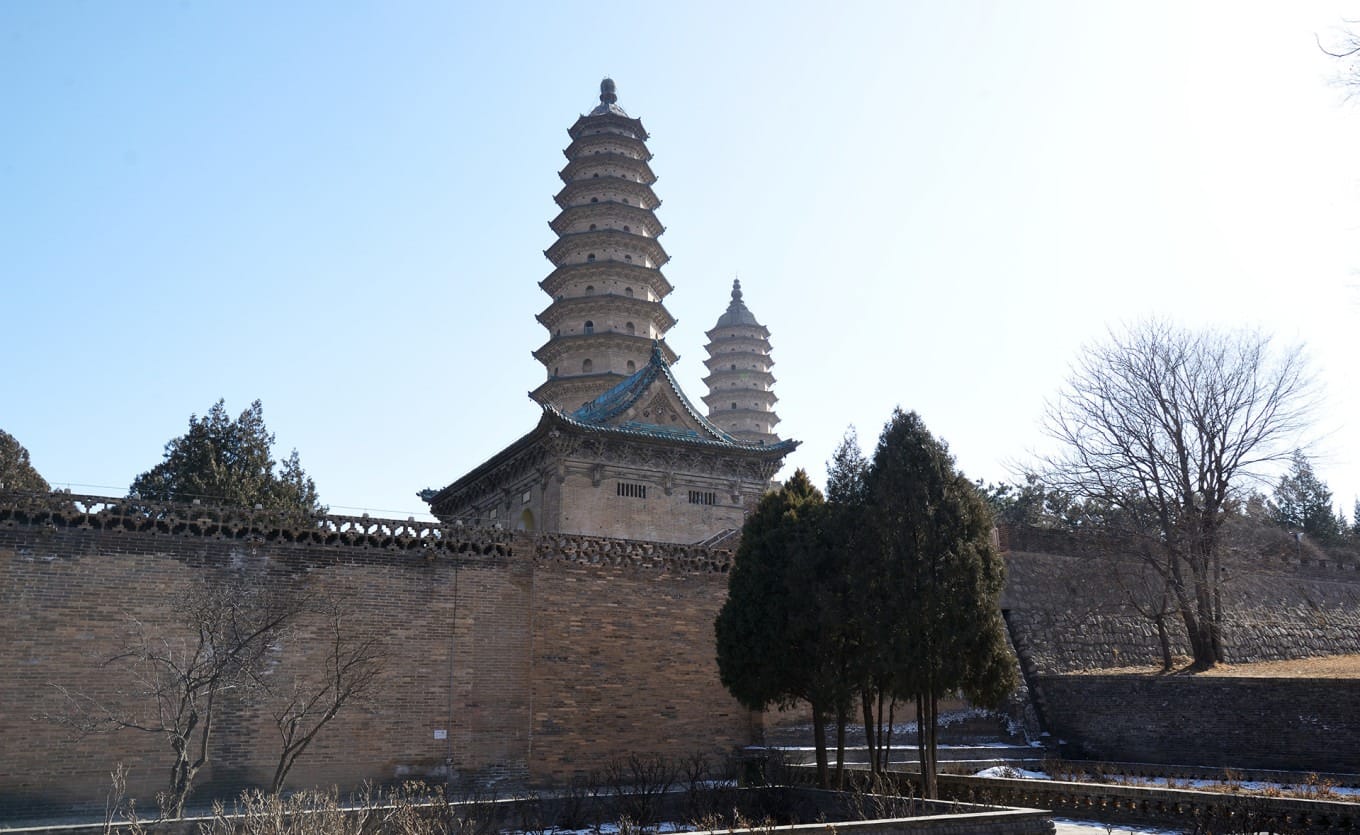 Twin Pagodas of Yongzuo Temple